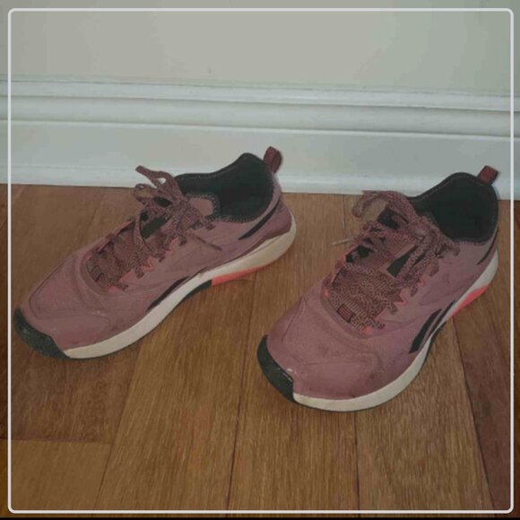 Women's Maroon Running Shoes - Picture 1 of 4